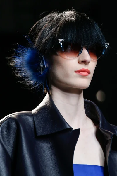 Look 11